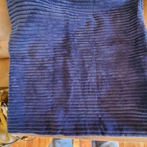 19  1/2 × 19 1/2  pillow cases with zipper openings